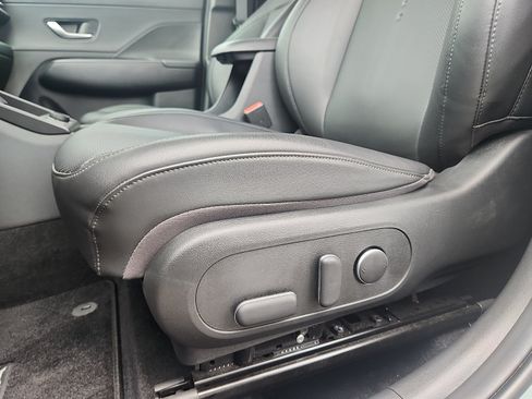 Used 2024 Hyundai Kona Limited AWD/4WD image 24