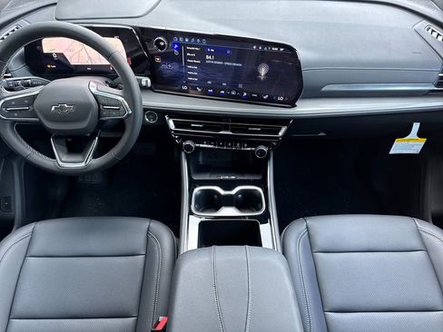 New 2026 Chevrolet Traverse LT w/ Midnight/Sport Edition FWD image 12
