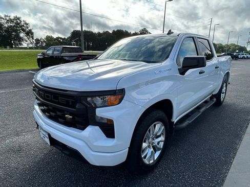 Used 2023 Chevrolet Silverado 1500 Custom AWD/4WD image 4