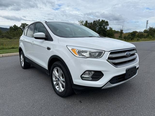 Used 2017 Ford Escape SE AWD/4WD image 3