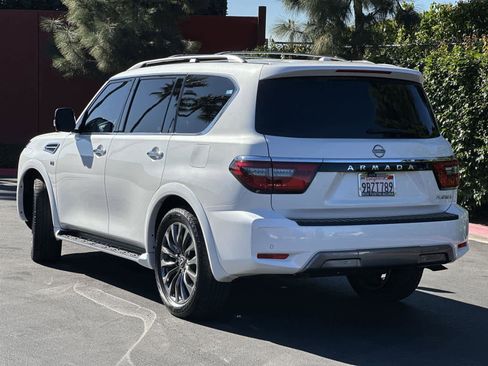 Used 2022 Nissan Armada Platinum w/ Captain's Chairs Package image 4