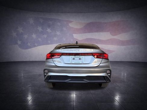 Used 2022 Kia Forte LXS FWD image 4