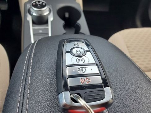 Used 2022 Ford Escape SE w/ Convenience Package image 34