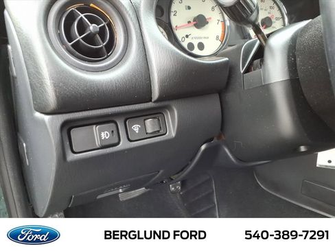 Used 2002 MAZDA MX-5 Miata image 17