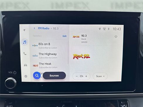 Used 2025 Toyota Camry LE image 16