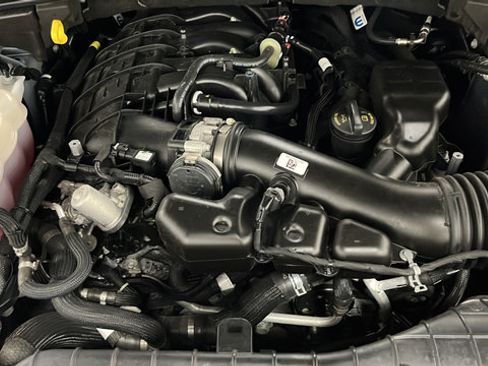Used 2025 Jeep Grand Cherokee Overland AWD/4WD image 27