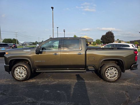 Used 2022 Chevrolet Silverado 2500 High Country w/ Z71 Off-Road Package AWD/4WD image 8