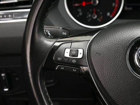 Used 2021 Volkswagen Tiguan SE R-Line image 23