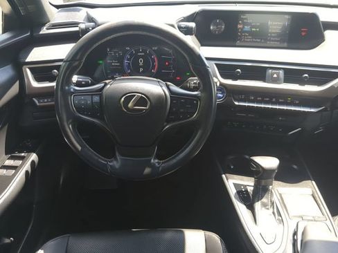 Used 2019 Lexus UX 250h w/ Premium Package AWD/4WD image 15