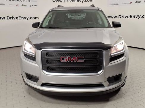 Used 2016 GMC Acadia SLE FWD image 2