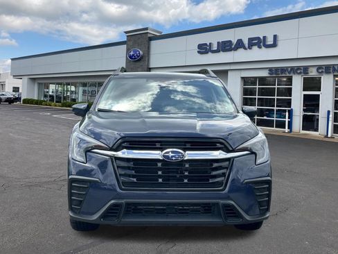 Used 2025 Subaru Ascent Premium AWD/4WD image 2
