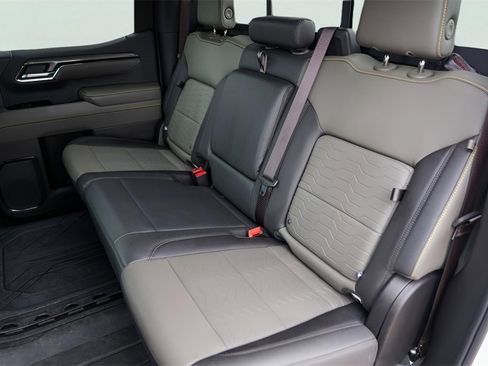 Certified 2024 Chevrolet Silverado 1500 ZR2 w/ Technology Package image 28