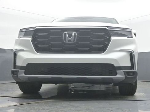 Used 2025 Honda Pilot EX-L image 48