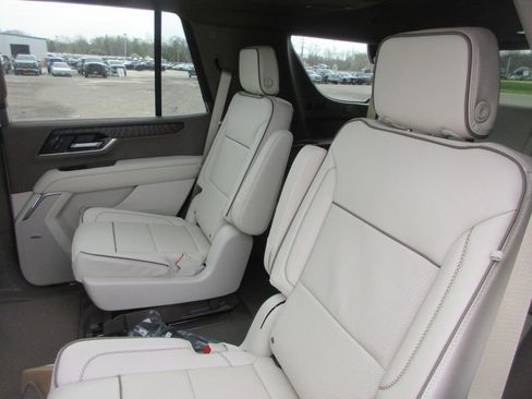 New 2026 GMC Yukon Denali image 12