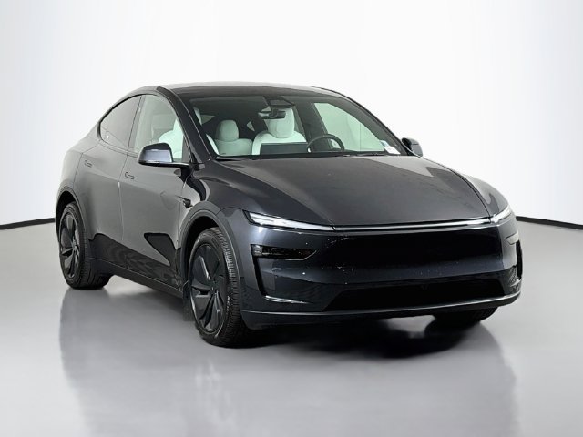 Used 2026 Tesla Model Y Long Range AWD/4WD image 1