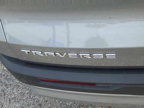 Certified 2025 Chevrolet Traverse LT image 7