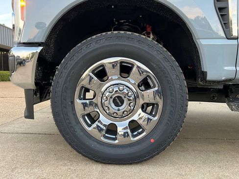 New 2026 Ford F250 Lariat w/ Lariat Premium Package image 24