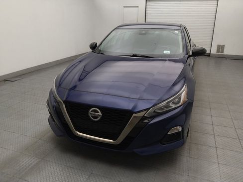 Used 2022 Nissan Altima 2.5 SR FWD image 15