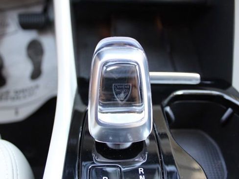 Certified 2023 Volvo XC40 B5 Ultimate w/ Climate Package AWD/4WD image 37
