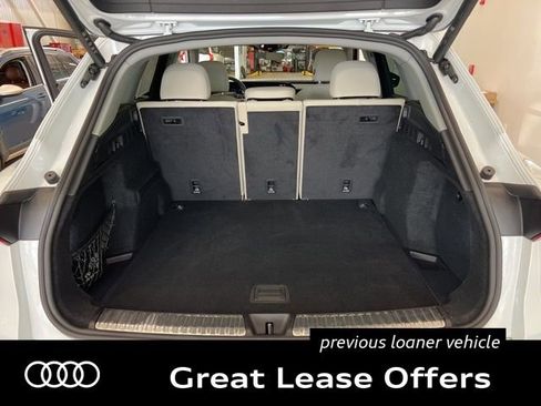 Used 2025 Audi Q5 Premium w/ Convenience Package AWD/4WD image 17