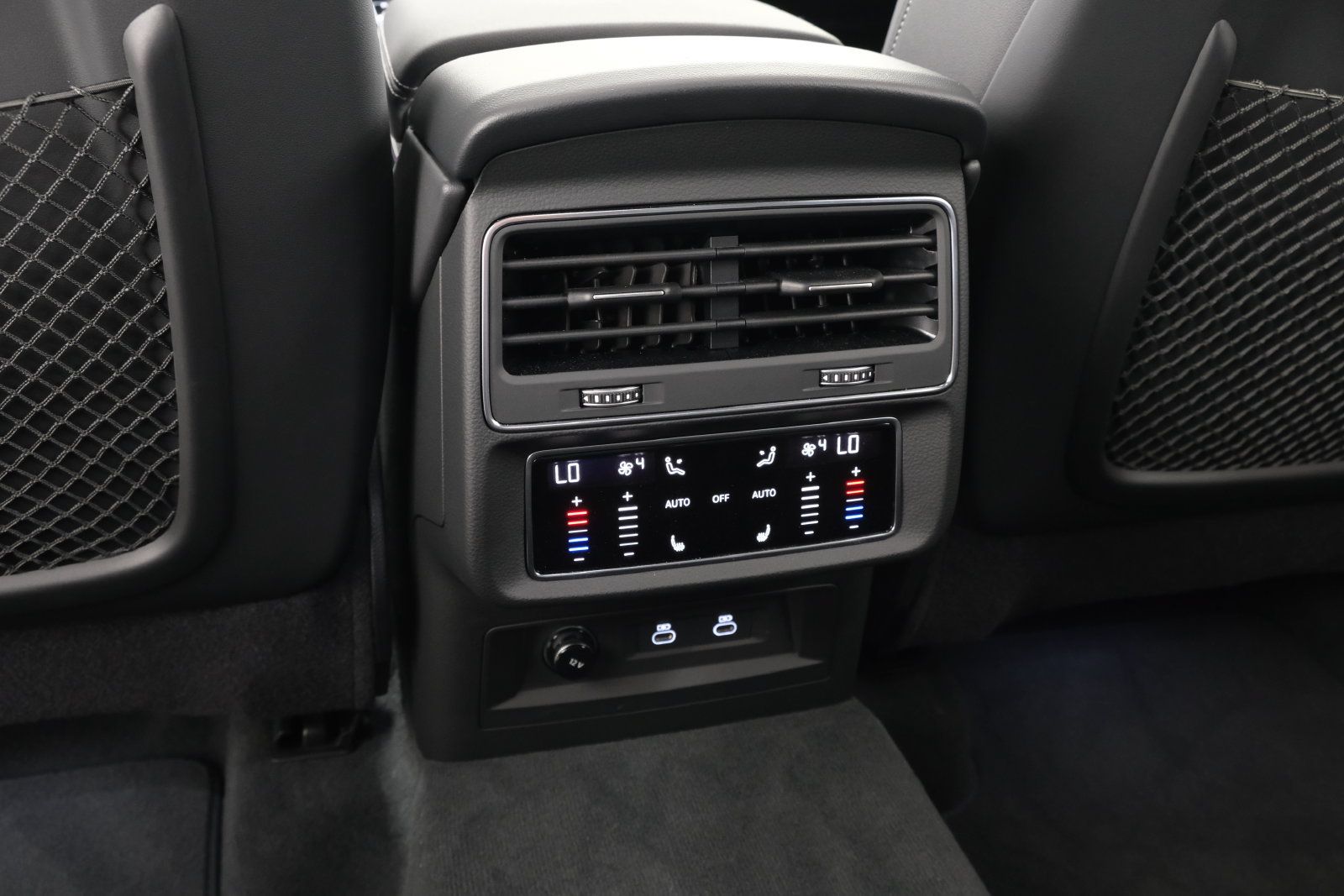 Used 2025 Audi Q8 Premium Plus AWD/4WD image 34