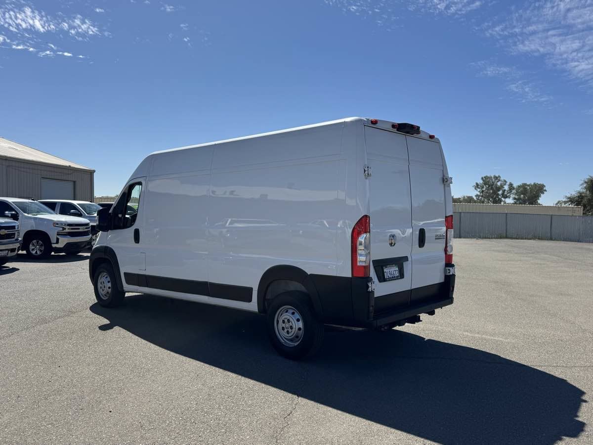 Used 2023 RAM ProMaster 2500 w/ Driver Convenience Group FWD image 7