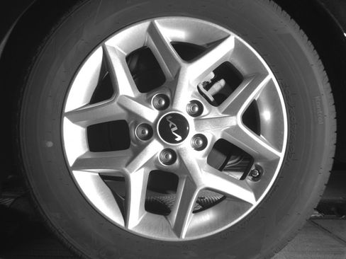 Used 2025 Kia Soul LX w/ LX Technology Package FWD image 14