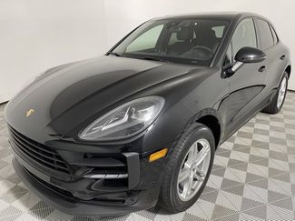 Certified 2020 Porsche Macan image 1