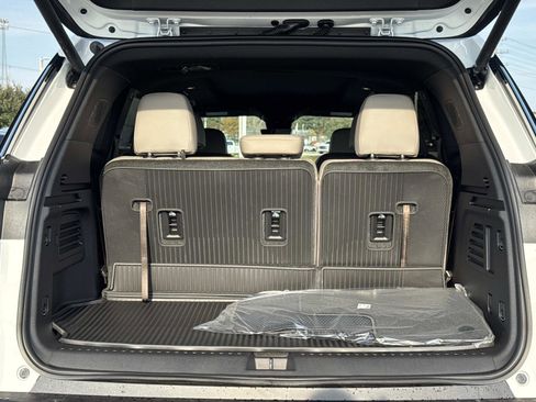 New 2026 GMC Acadia Elevation w/ Elevation Premium Package FWD image 11