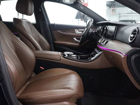 Used 2017 Mercedes-Benz E 300 4MATIC image 18