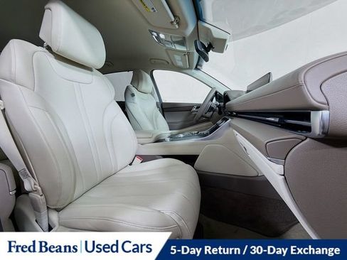 Used 2023 Genesis GV80 2.5T AWD/4WD image 32