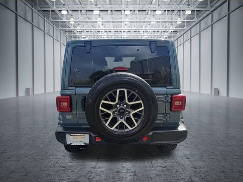 New 2026 Jeep Wrangler Unlimited Sahara AWD/4WD image 25