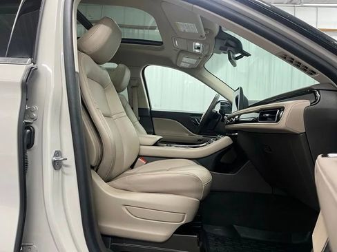 Used 2024 Lincoln Aviator AWD w/ Premium Package image 25