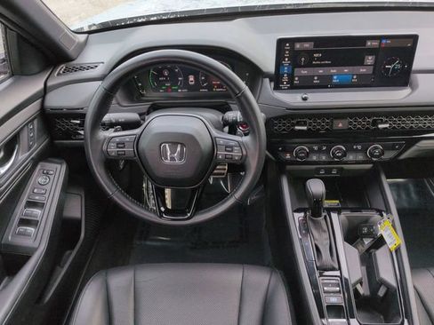 Used 2025 Honda Accord Sport image 18