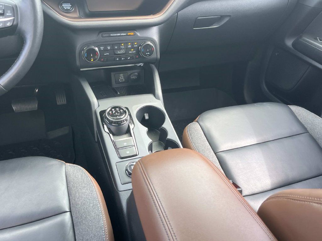 Certified 2023 Ford Bronco Sport Outer Banks w/ Tech Package AWD/4WD image 18