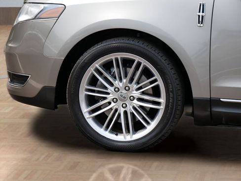 Used 2015 Lincoln MKT AWD w/ Equipment Group 201A image 9