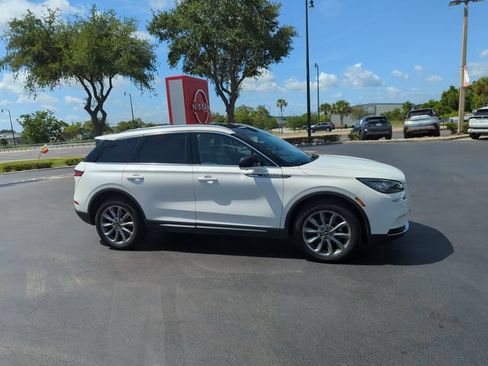 Used 2020 Lincoln Corsair FWD image 2