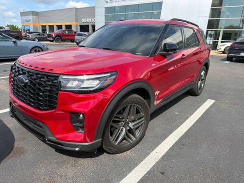 Used 2025 Ford Explorer ST-Line w/ Premium Package RWD image 1