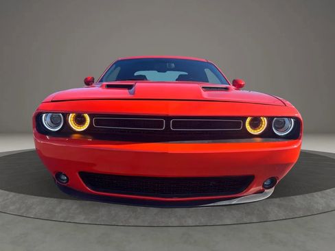 Used 2017 Dodge Challenger R/T image 26