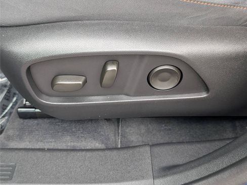 Used 2025 Chevrolet Equinox ACTIV w/ Convenience Package III AWD/4WD image 21