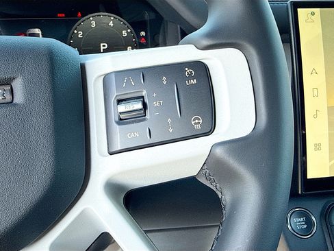 New 2026 Land Rover Defender 110 X-Dynamic SE image 37