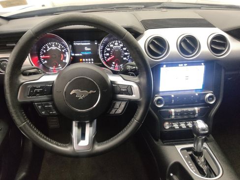 Used 2018 Ford Mustang Coupe w/ Equipment Group 101A RWD image 22