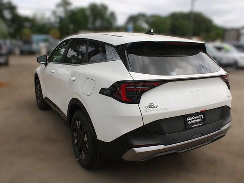 New 2026 Kia Sportage LX FWD image 10