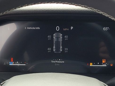 New 2026 Jeep Grand Cherokee Laredo w/ Trailer Tow Package AWD/4WD image 14