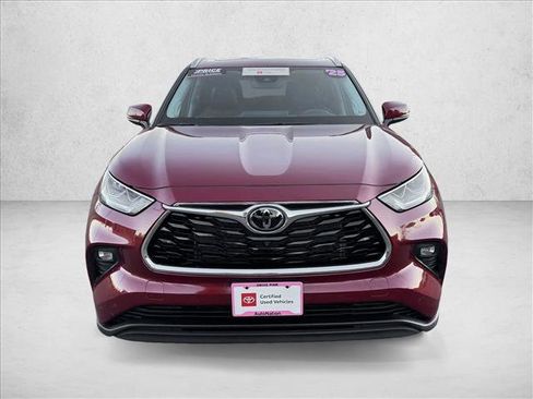 Certified 2025 Toyota Highlander Limited image 2