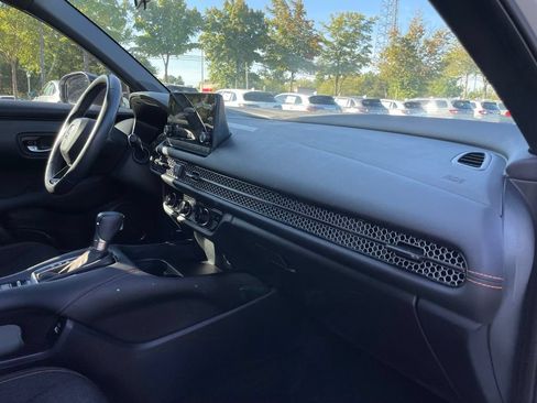 Certified 2023 Honda HR-V Sport image 33