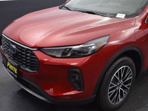 New 2025 Ford Escape SE w/ PHEV Premium Package image 4