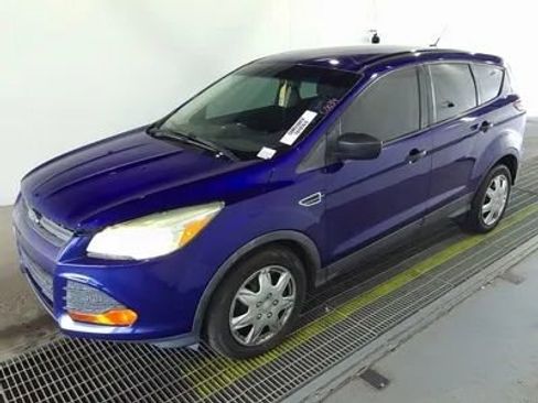 Used 2015 Ford Escape S FWD image 1