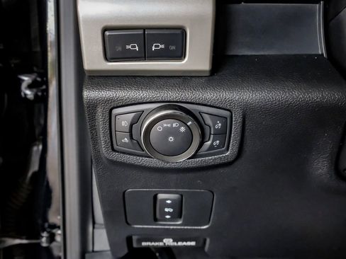 Used 2021 Ford F250 Lariat w/ Lariat Value Package image 28