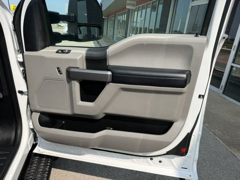 Used 2020 Ford F250 XLT w/ XLT Value Package AWD/4WD image 24